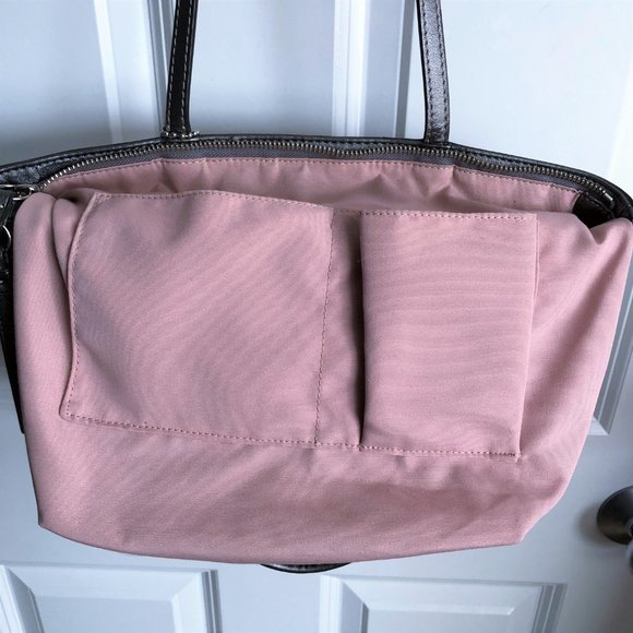 "SOLD" -COACH Silver Signature Metallic Tote Purse - Picture 4 of 12